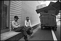 cardboard_collectors-017.jpg